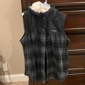 Columbia Vest